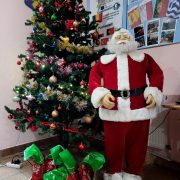 O Rază de Lumină în Inimile Mici!